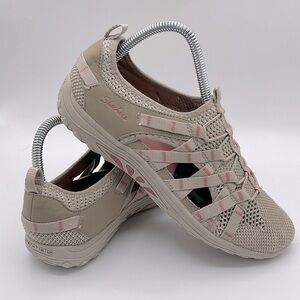 Skechers Women's Size 8 Gray and Pink Slip On Athletic Shoes